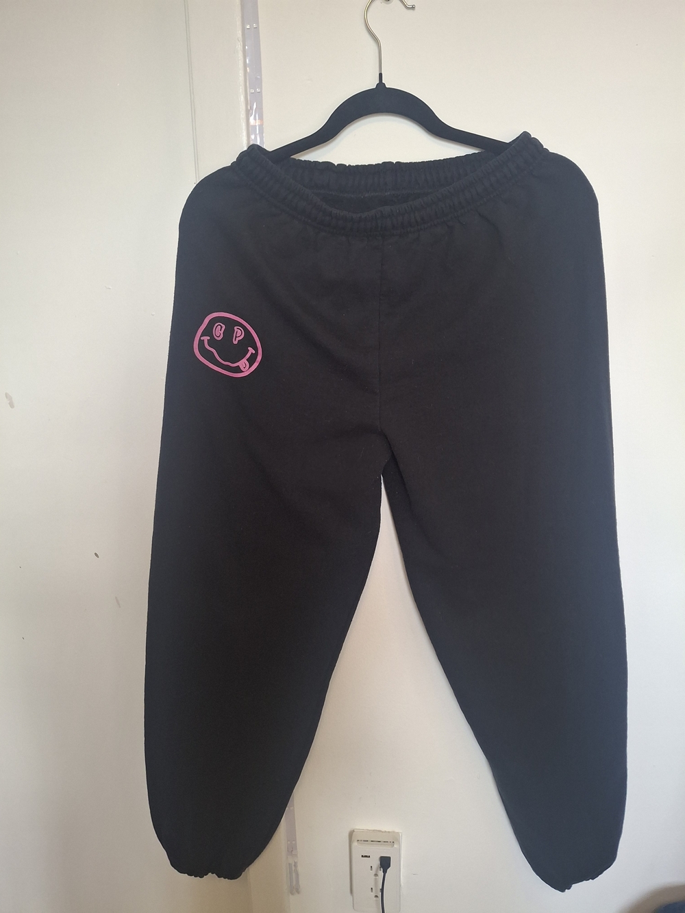 Gildan Black Kids Sweatpants with Pink Smiley Patch